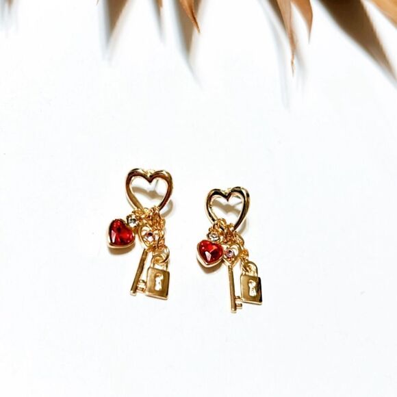 heart dangle earrings H156 - Picture 3 of 6